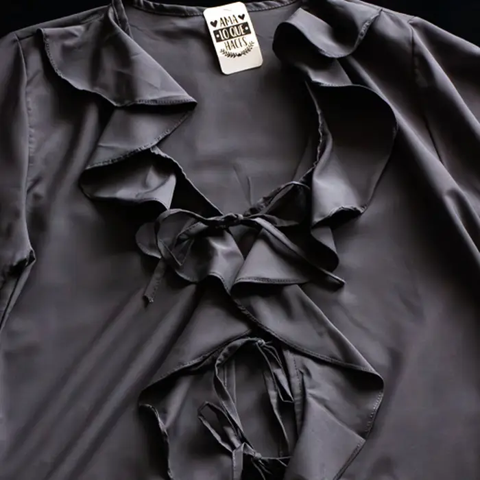 Blusa Romántica con Lazos Frontales y Volados