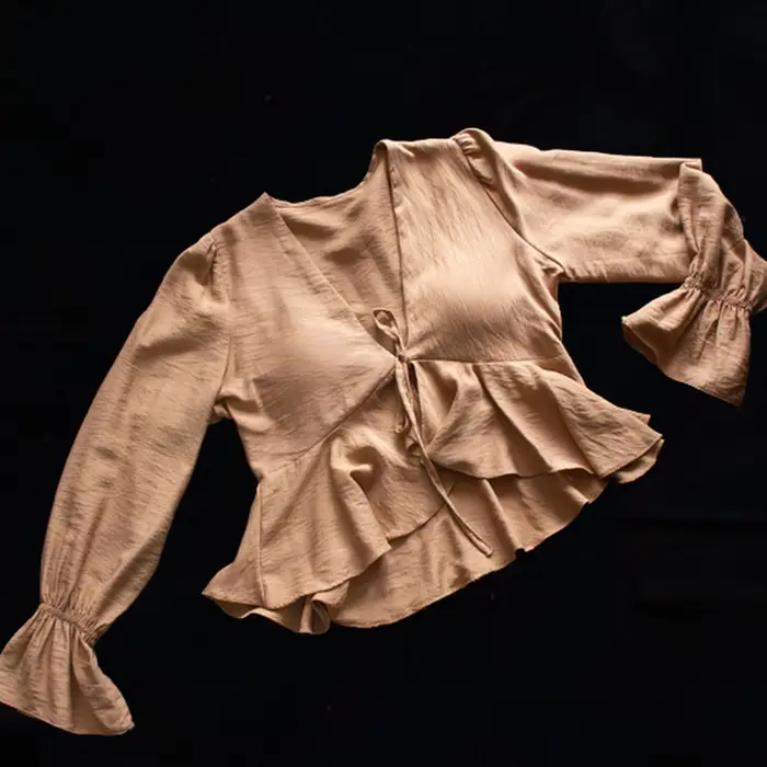Blusa Romántica con Volados y Lazo Frontal
