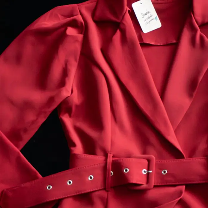 Mono Blazer con Cinturón y Mangas Abullonadas