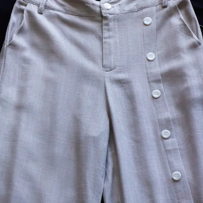 Pantalón Palazzo Sastrero con Botones Frontales