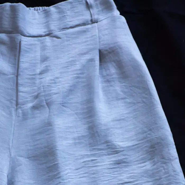 Pantalón Palazzo con Pinzas y Textura