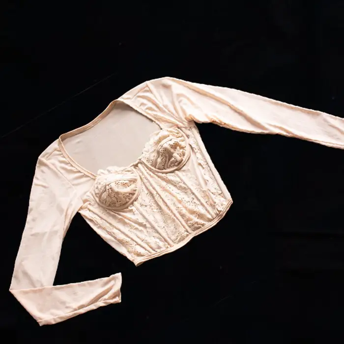 Top Corset de Encaje con Mangas Largas