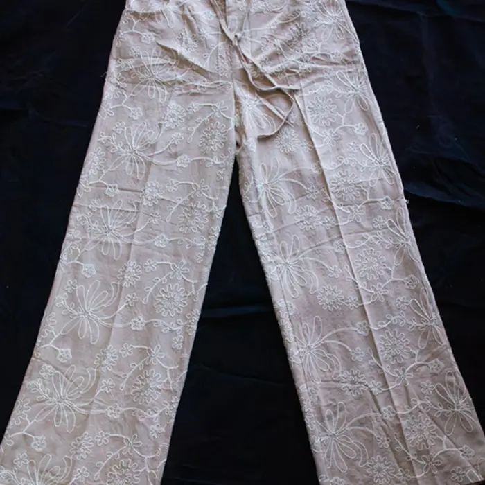 Pantalón Palazzo Floral Bordado